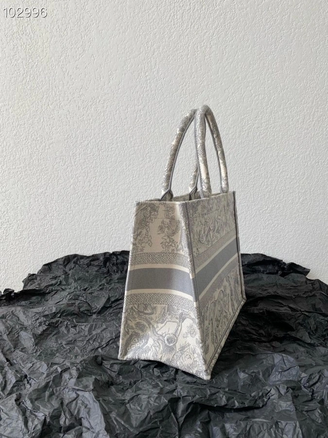 Bright Christian Dior Shopping Bags 76201