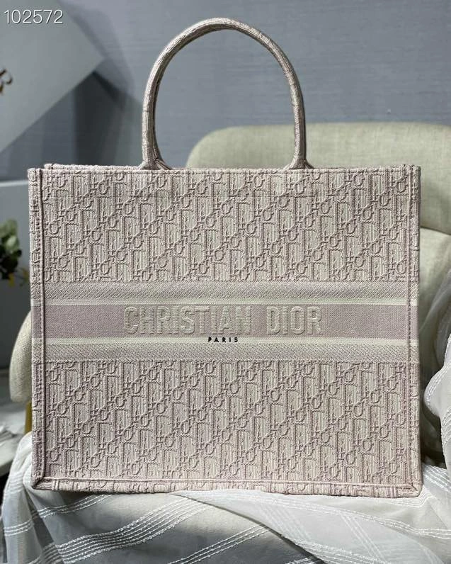 ModernLook Christian Dior Shopping Bags 76218