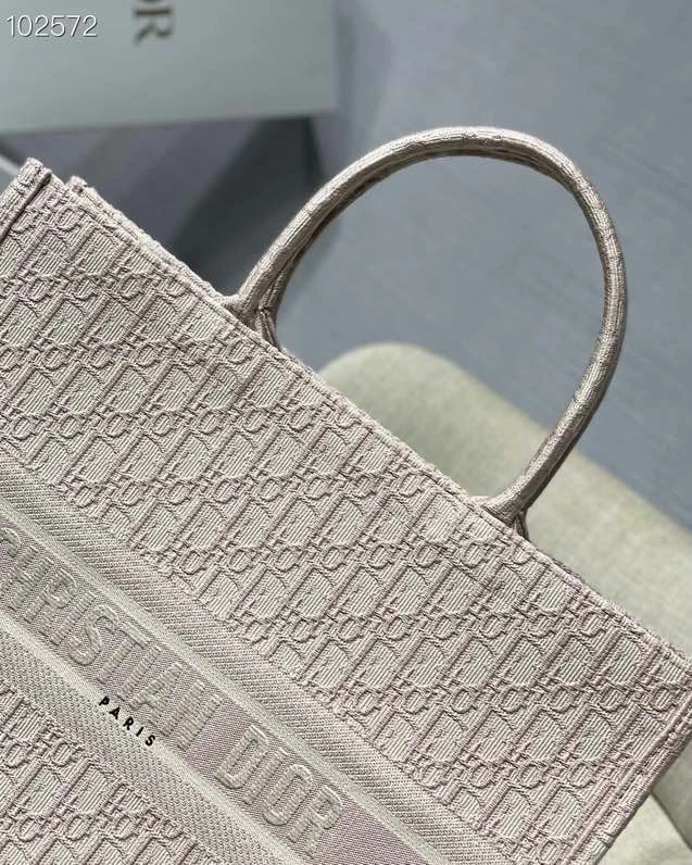 ModernLook Christian Dior Shopping Bags 76218