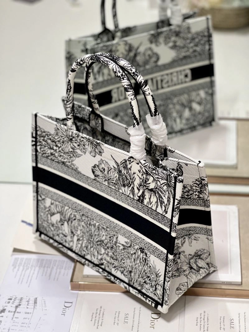 Christian Dior Shopping Bags Sophisticated 76194