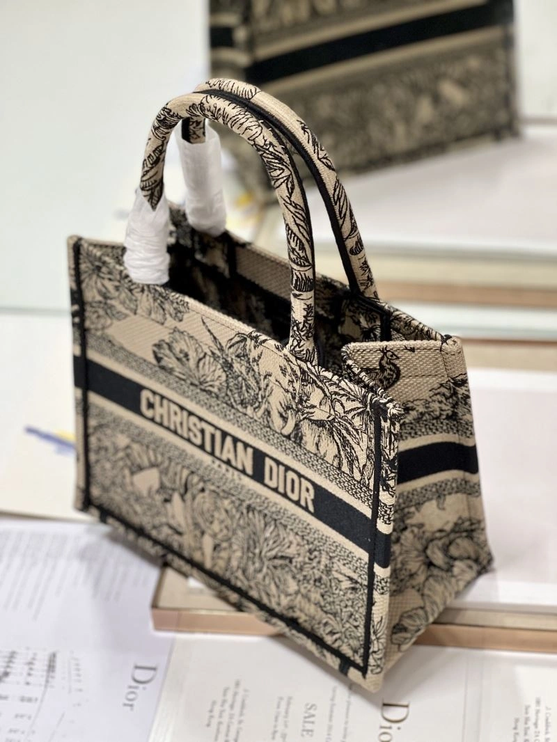 Casual Christian Dior Shopping Bags 76193
