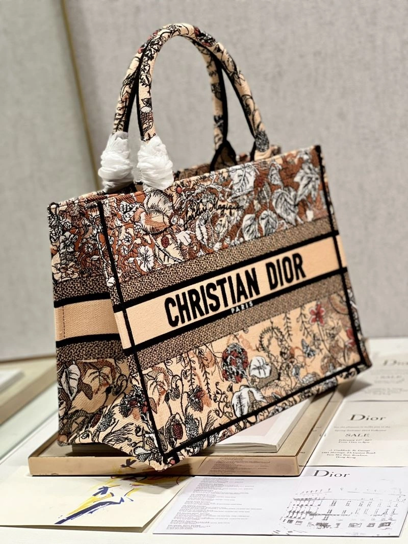 Cozy Christian Dior Shopping Bags 75665