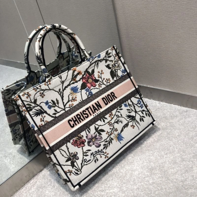 Snug Christian Dior Shopping Bags 75653