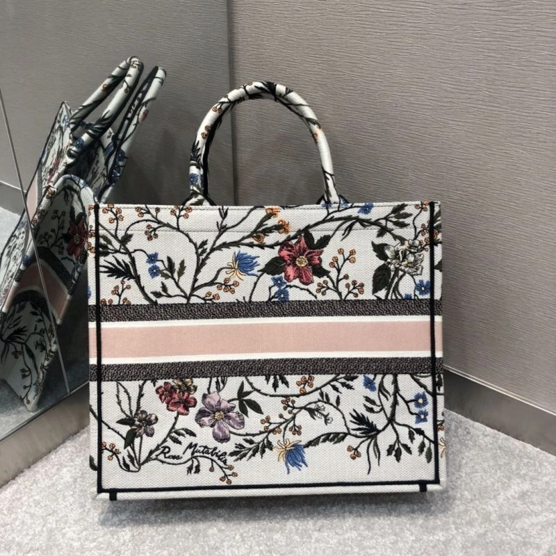 Snug Christian Dior Shopping Bags 75653