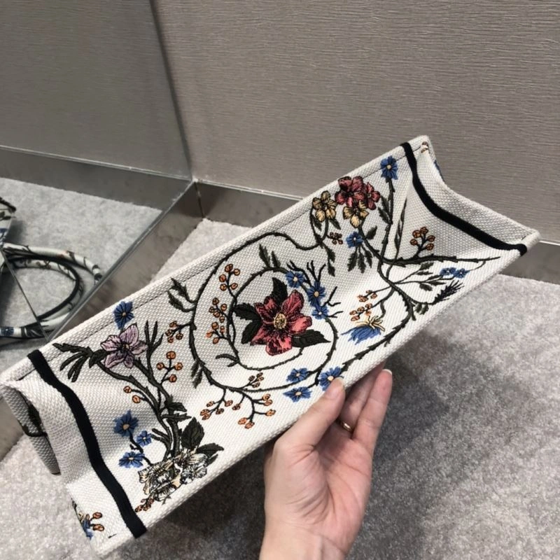 Snug Christian Dior Shopping Bags 75653