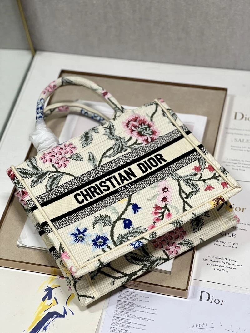 Vibrant Christian Dior Shopping Bags 75643