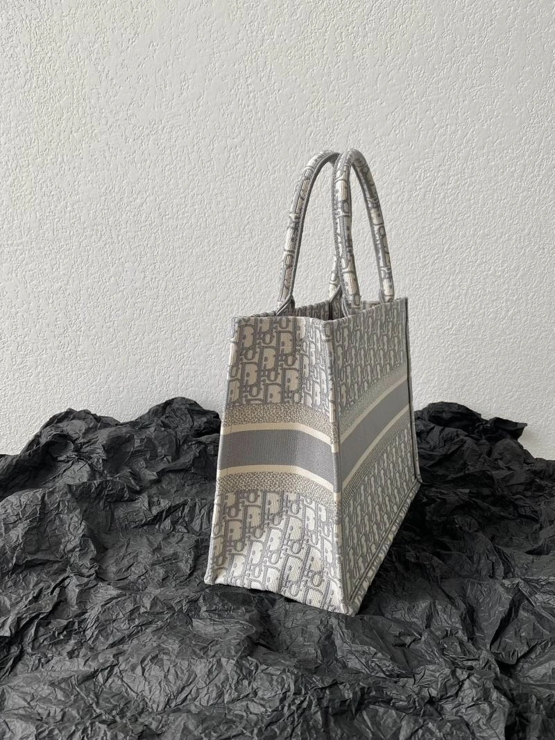 Trendsetting Christian Dior Shopping Bags 75641