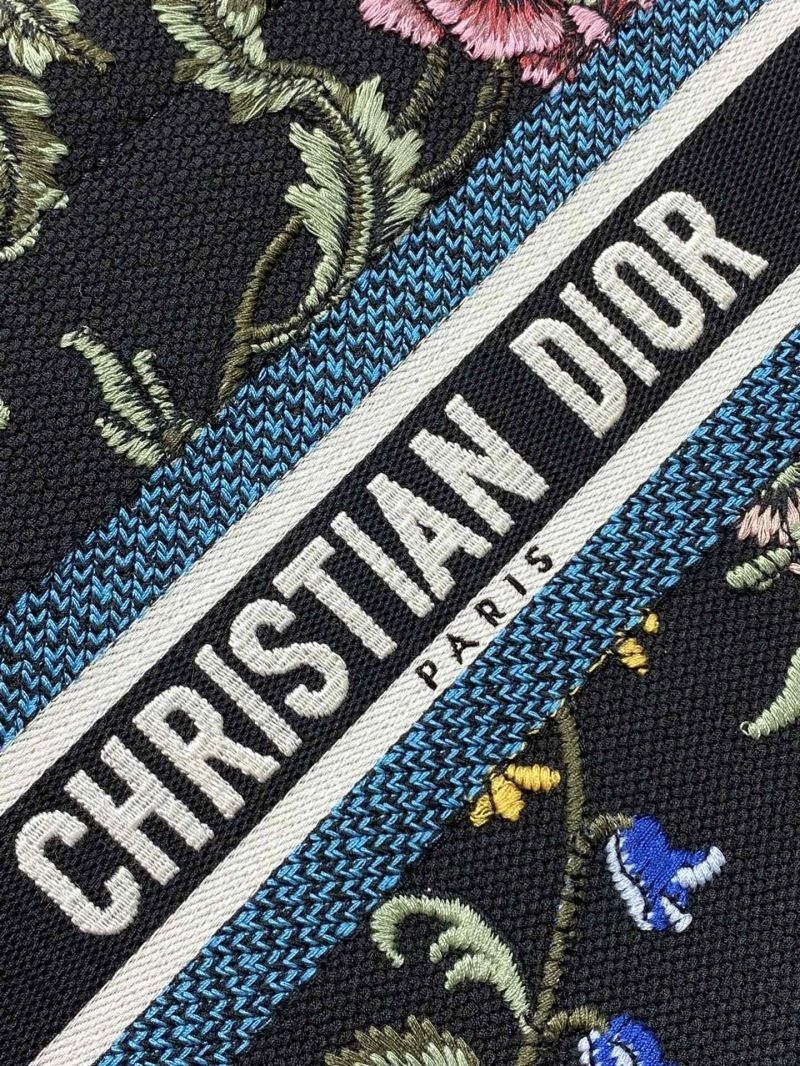 Chic Christian Dior Shopping Bags 75645