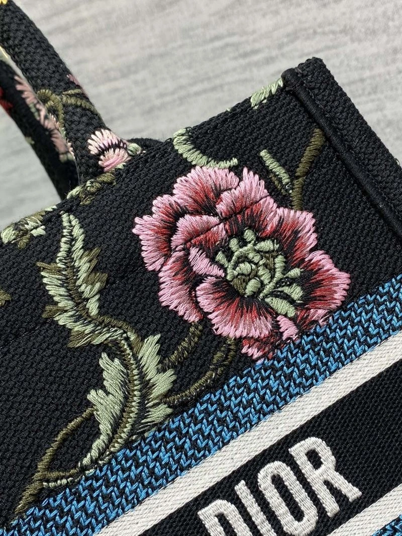 Chic Christian Dior Shopping Bags 75645