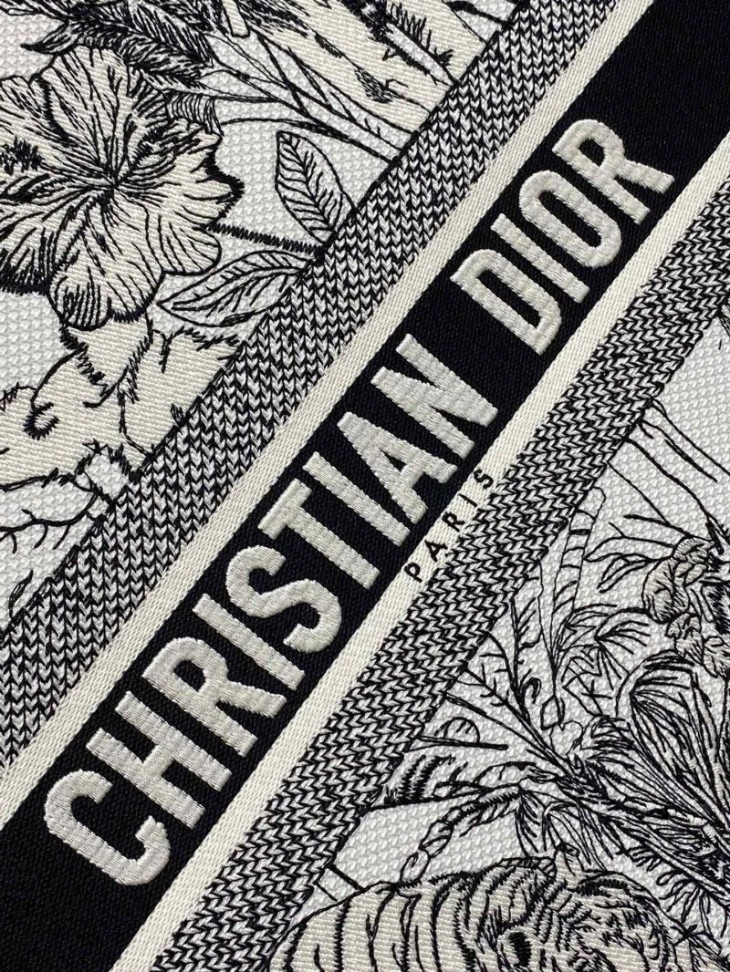 Versatile Christian Dior Shopping Bags 75647
