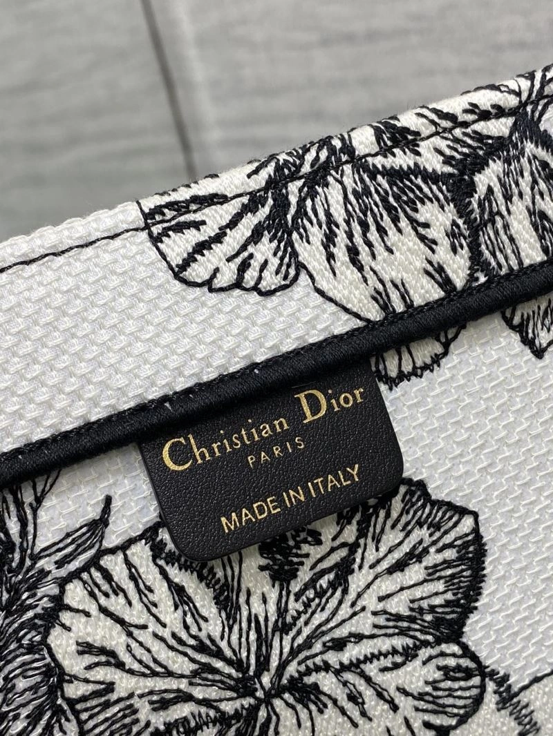 Versatile Christian Dior Shopping Bags 75647