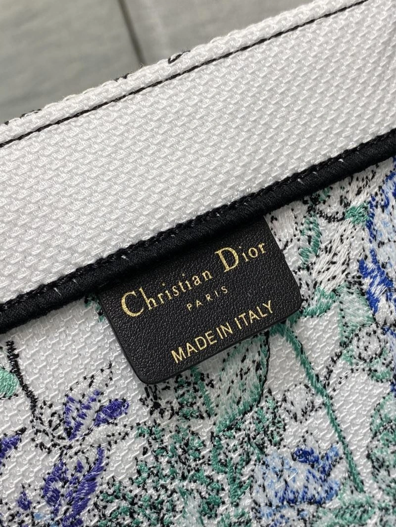 WrinkleFree Christian Dior Shopping Bags 75617