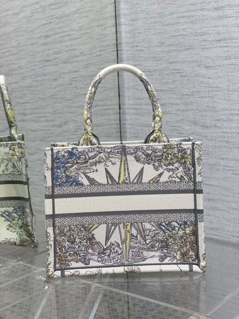 Casual Christian Dior Shopping Bags 75611