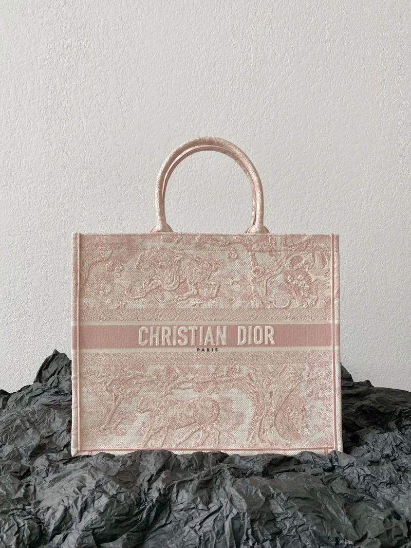 Minimalist Christian Dior Shopping Bags 75582