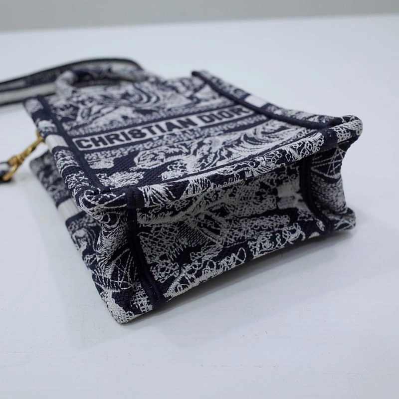 Chic Christian Dior Shopping Bags 75603