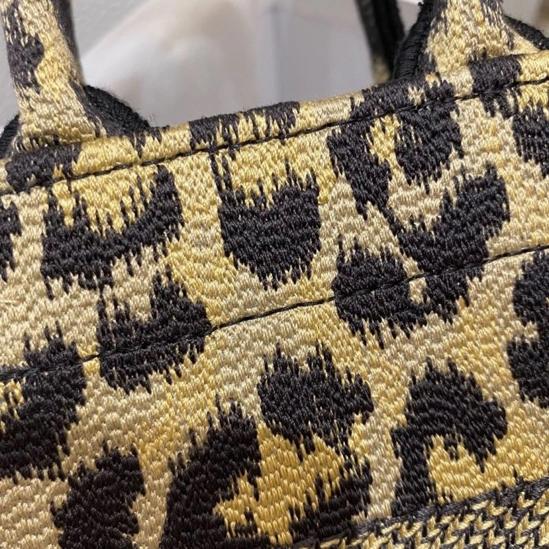 Tailored Christian Dior Shopping Bags 75607