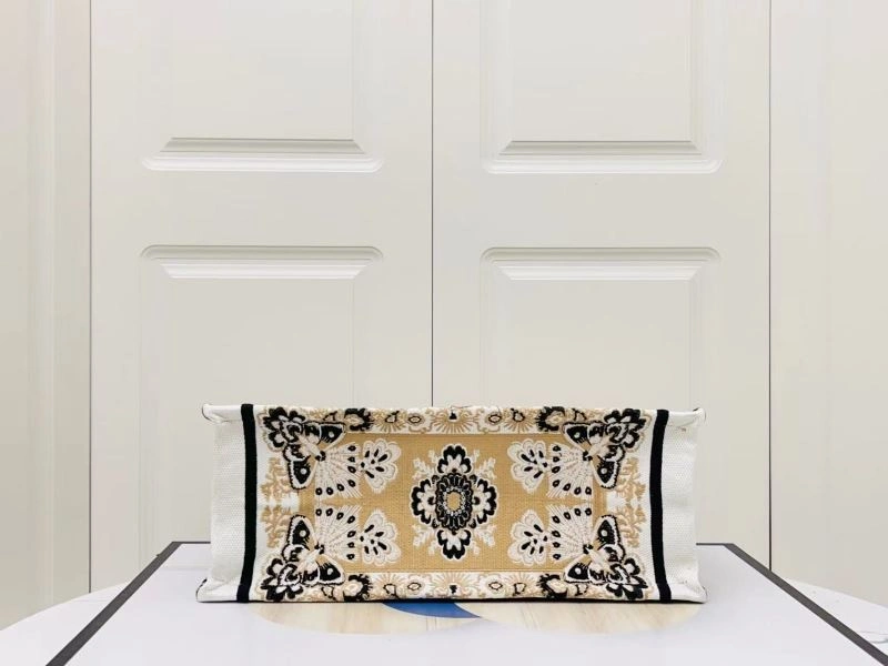Versatile Christian Dior Shopping Bags 75578