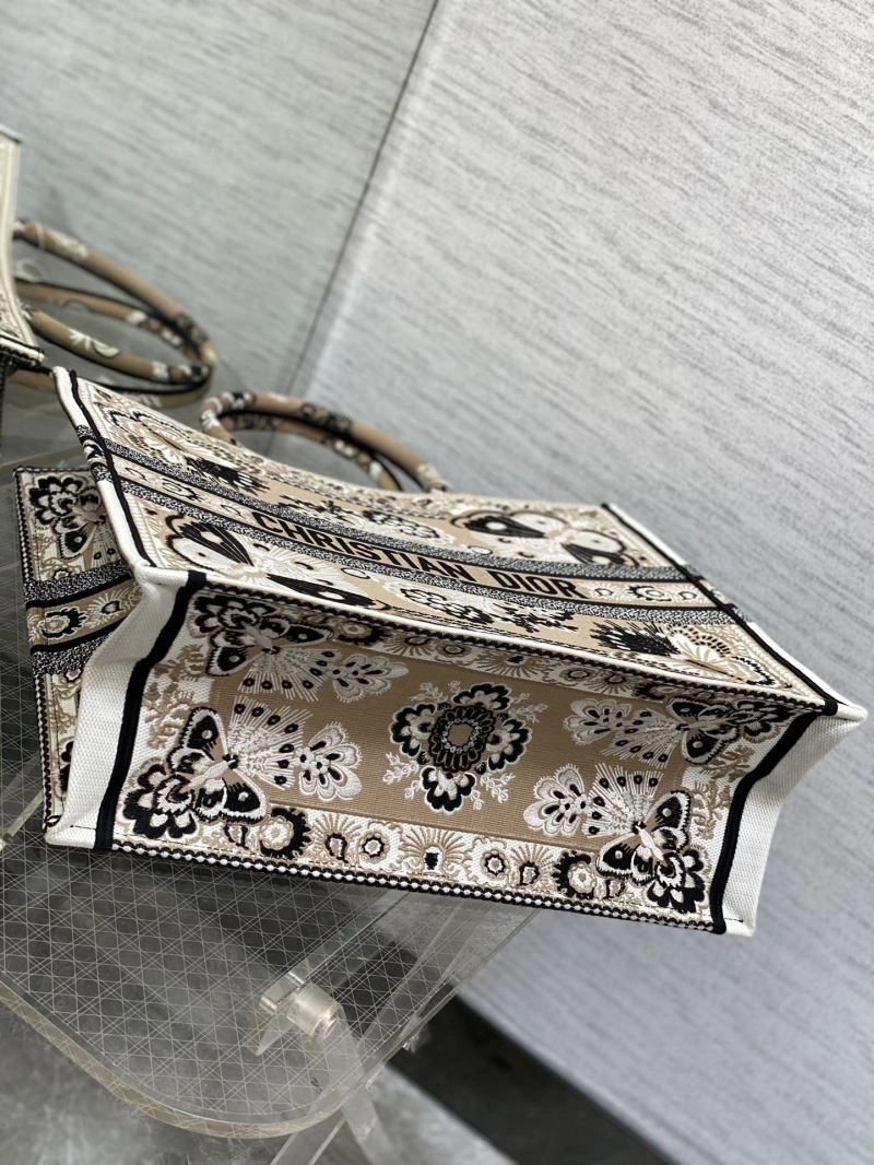 Effortless Christian Dior Shopping Bags 75577