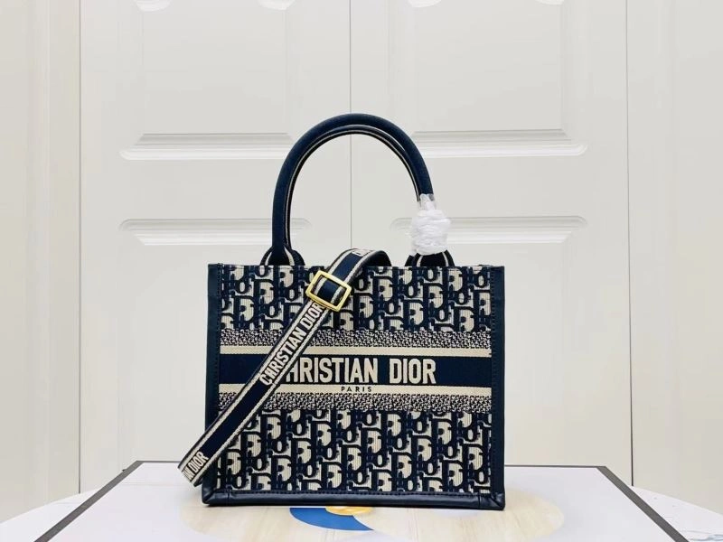 Compact Christian Dior Shopping Bags 75574
