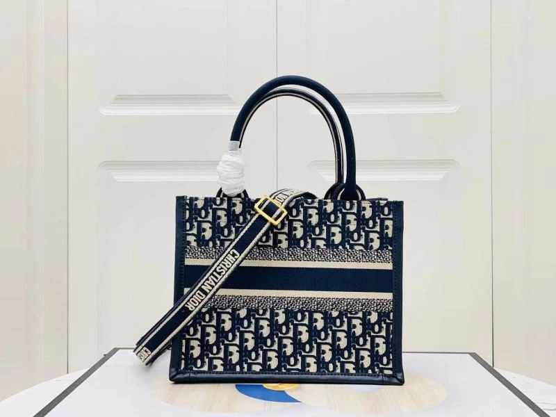 Compact Christian Dior Shopping Bags 75574