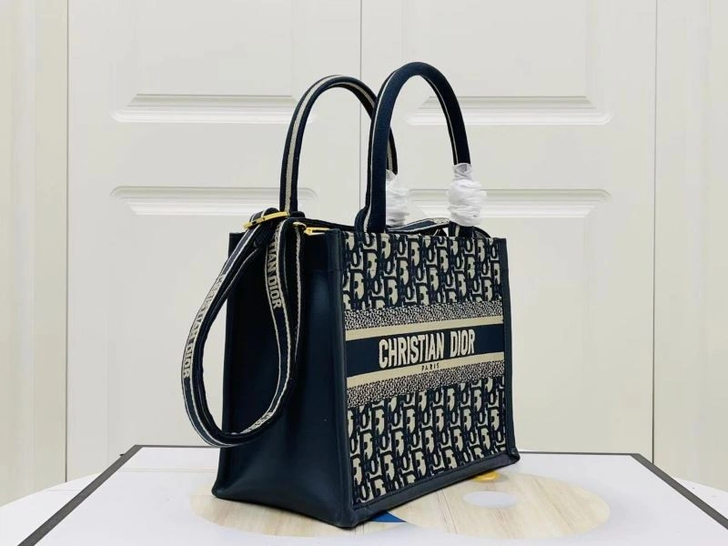 Compact Christian Dior Shopping Bags 75574