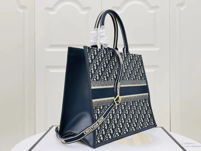 Christian Dior Shopping Bags Lightweight 75573