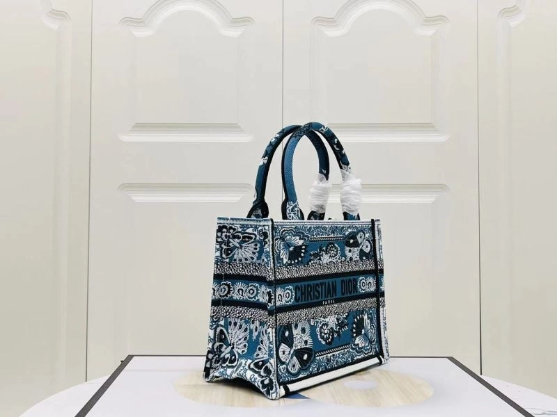 Trendsetting Christian Dior Shopping Bags 75569