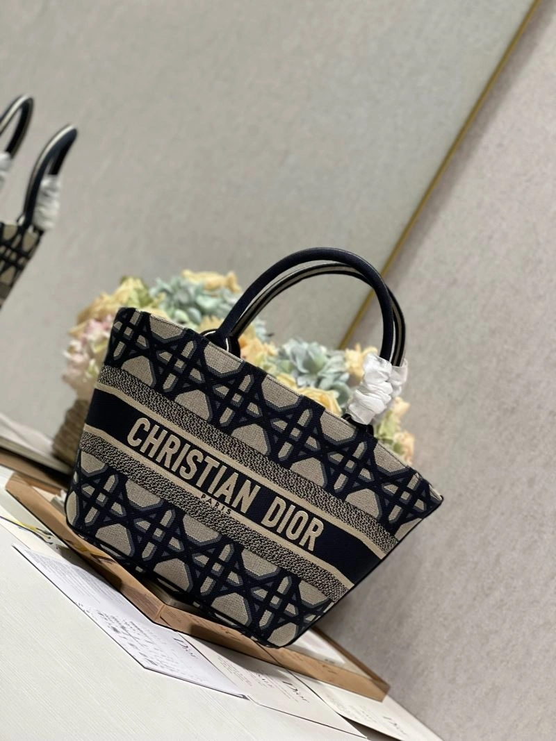FashionForward Christian Dior Shopping Bags 75548