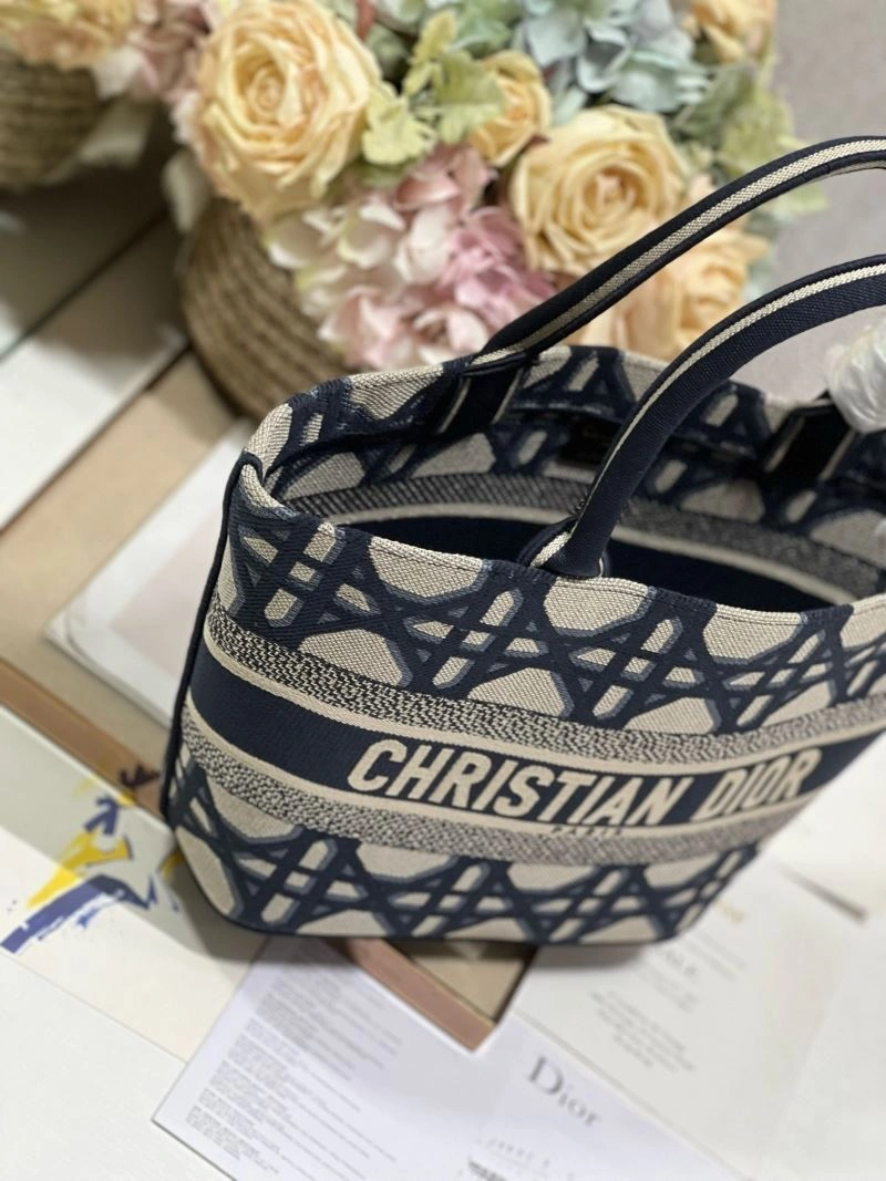 FashionForward Christian Dior Shopping Bags 75548