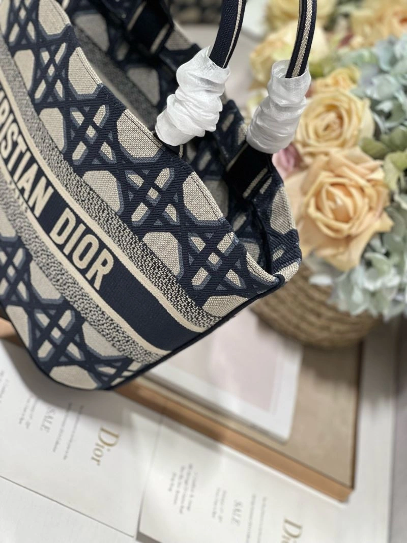 FashionForward Christian Dior Shopping Bags 75548