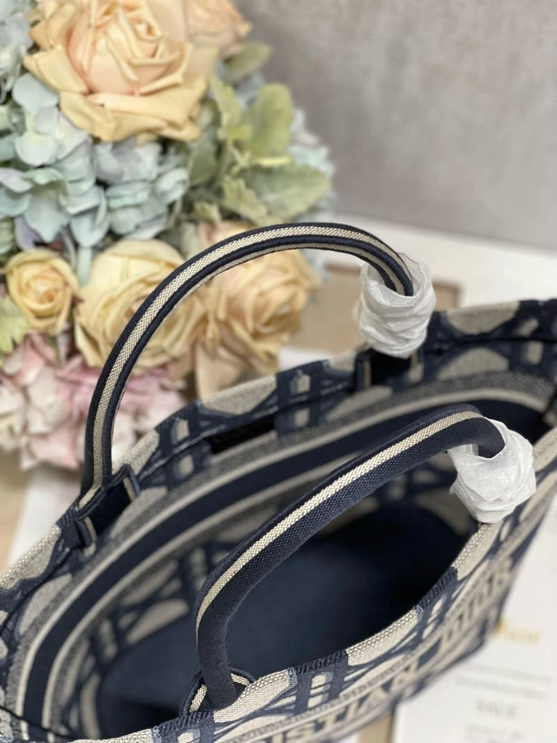 FashionForward Christian Dior Shopping Bags 75548