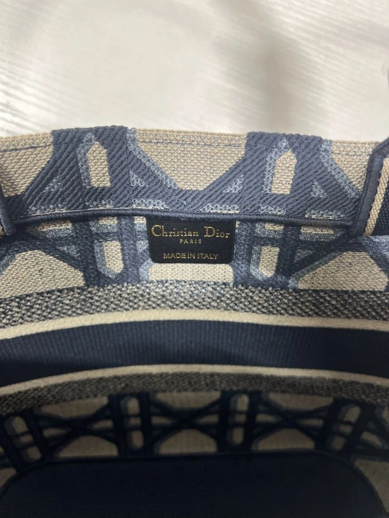 FashionForward Christian Dior Shopping Bags 75548