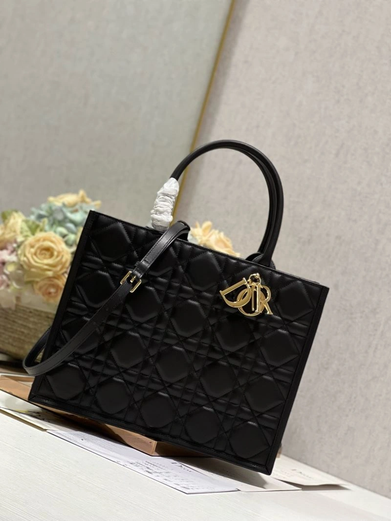 Snug Christian Dior Shopping Bags 75546