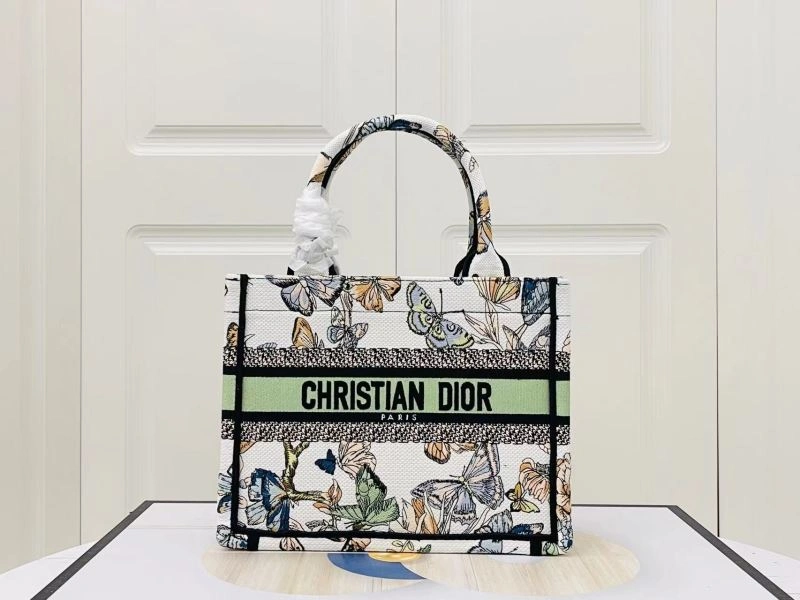 Elegant Christian Dior Shopping Bags 75535