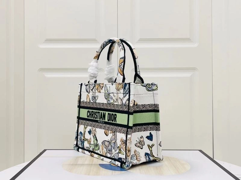 Elegant Christian Dior Shopping Bags 75535