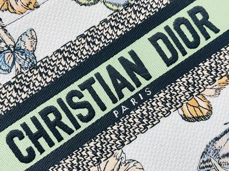 Elegant Christian Dior Shopping Bags 75535
