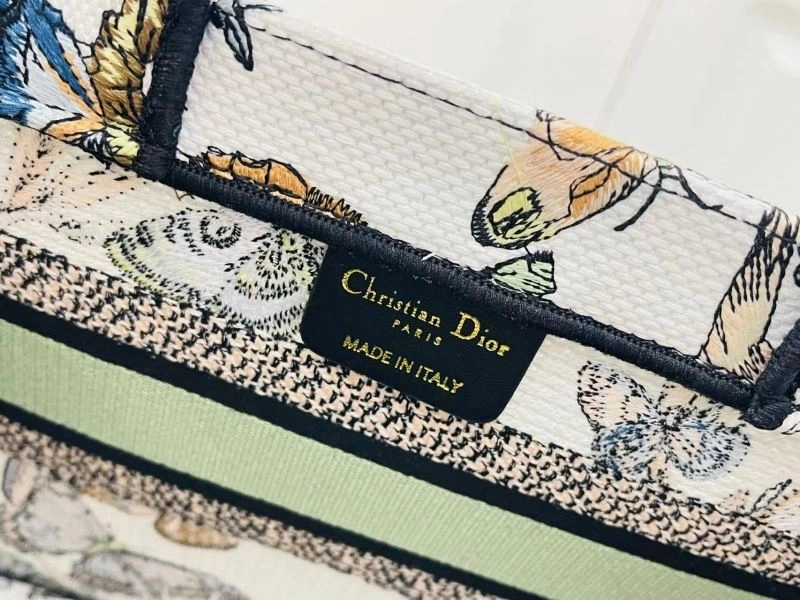 Elegant Christian Dior Shopping Bags 75535
