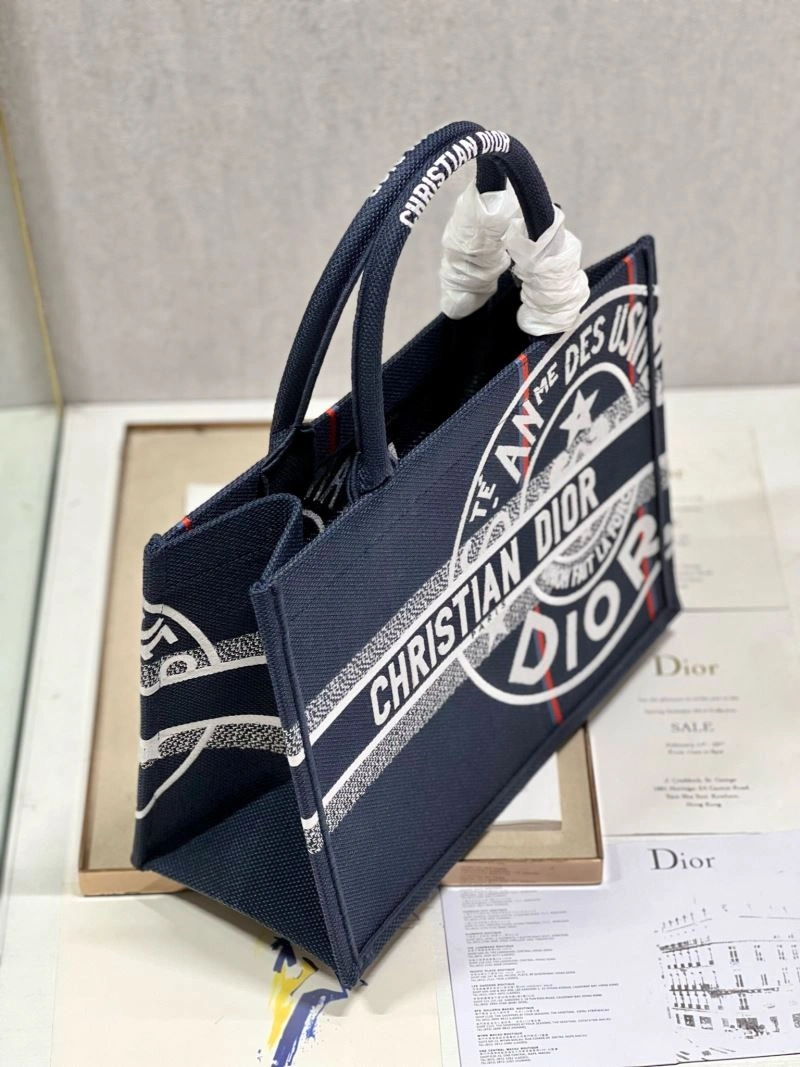 FashionForward Christian Dior Shopping Bags 75510