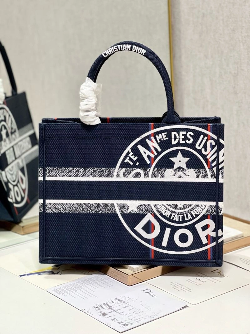 FashionForward Christian Dior Shopping Bags 75510