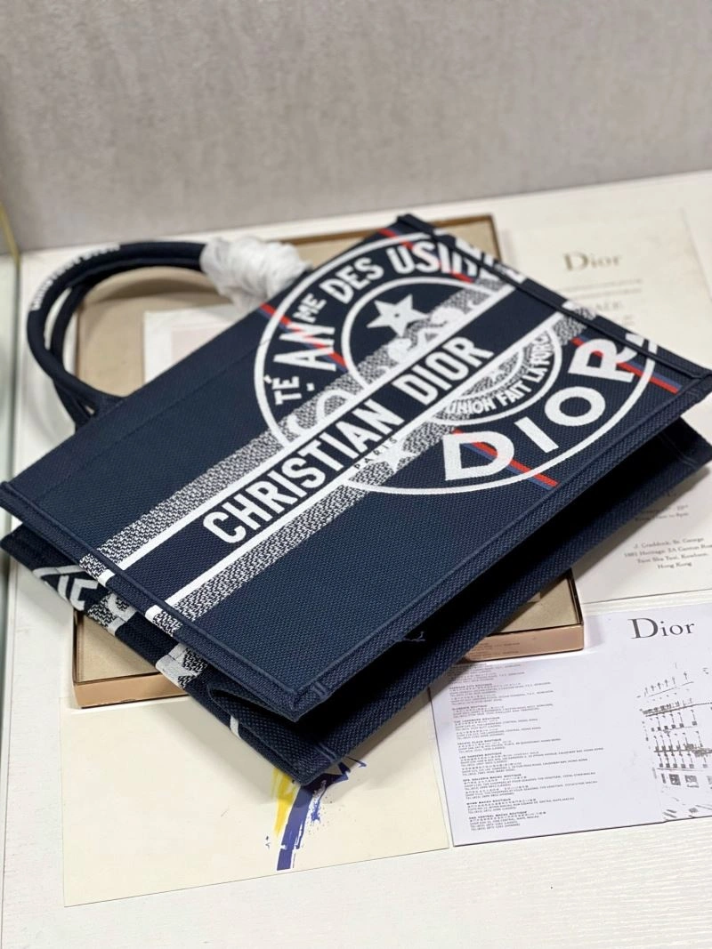 FashionForward Christian Dior Shopping Bags 75510