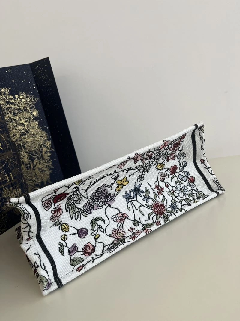 Trendsetting Christian Dior Shopping Bags 75495
