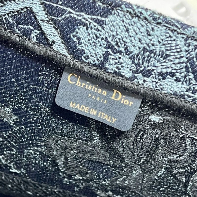 EyeCatching Christian Dior Shopping Bags 75489