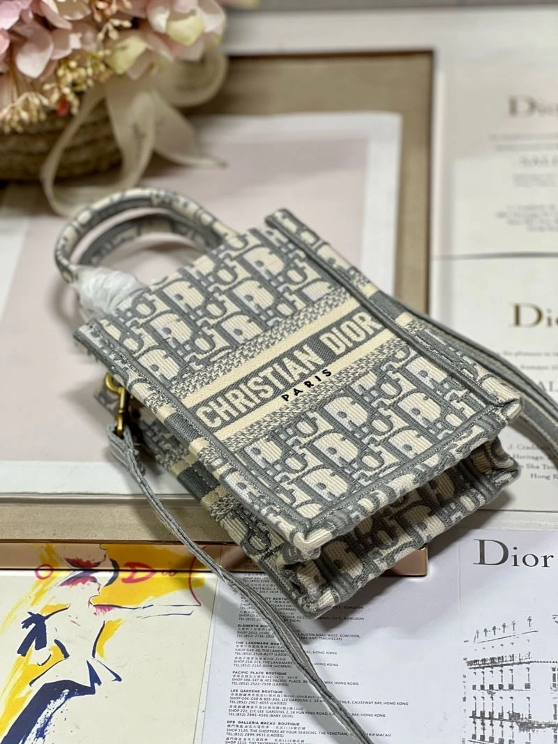 Christian Dior Shopping Bags Resilient 75468