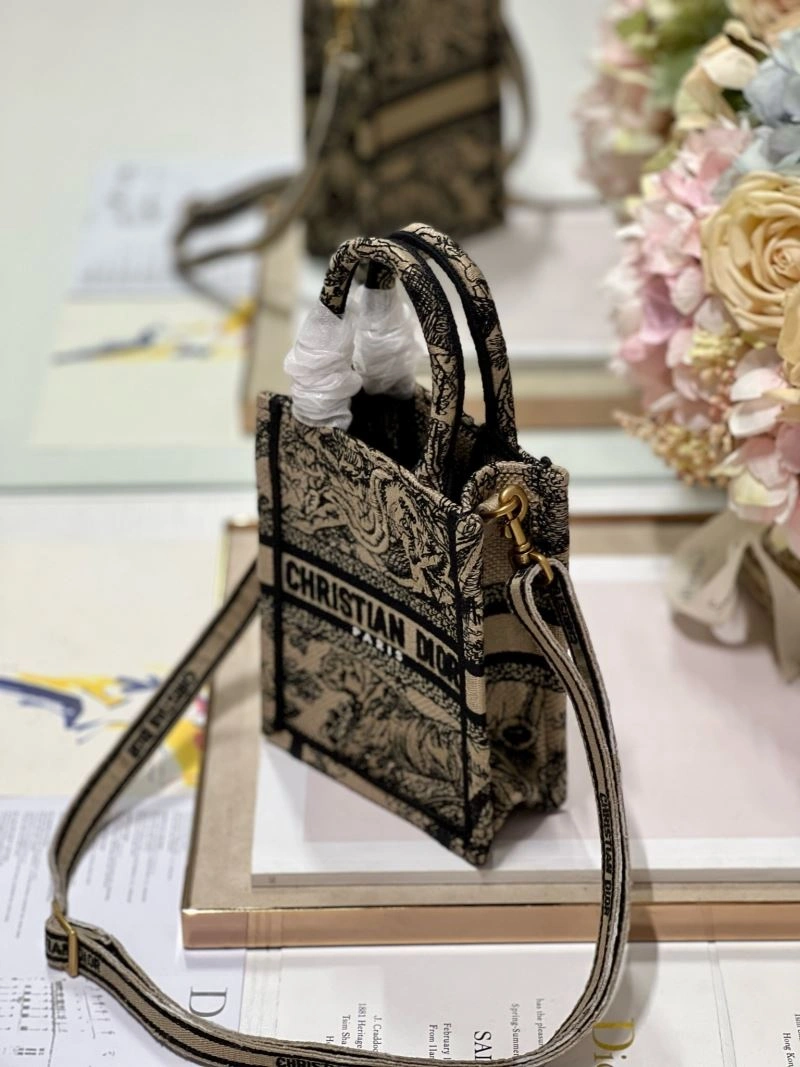 Christian Dior Shopping Bags Trendy 75483