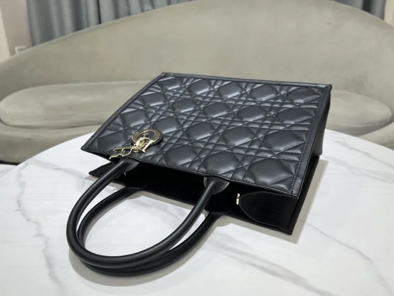HighQuality Christian Dior Shopping Bags 37719