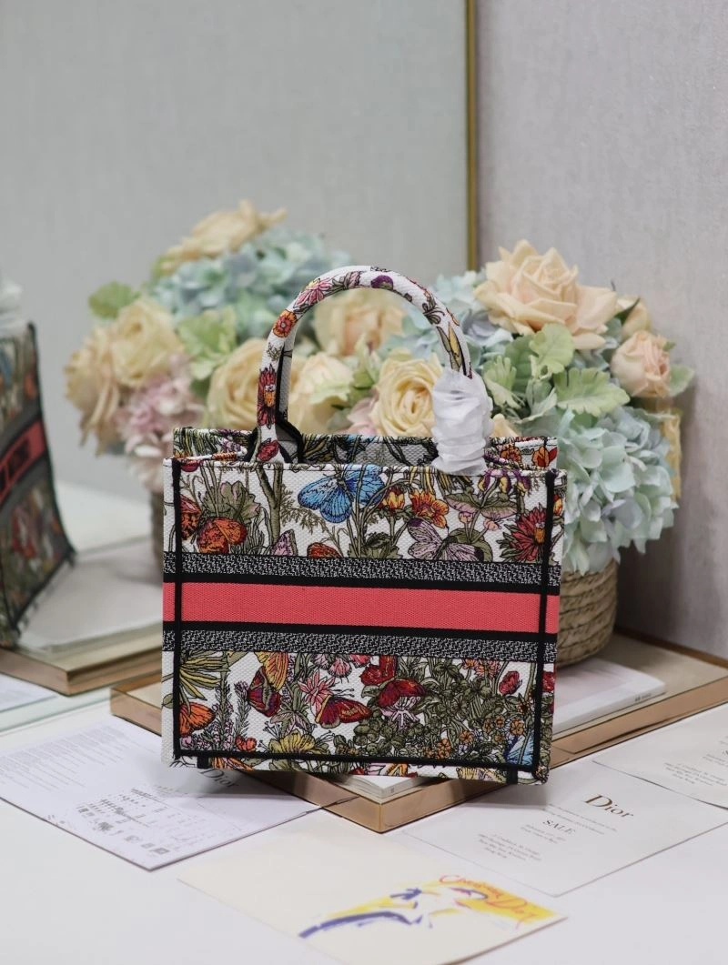 Sporty Christian Dior Shopping Bags 73848
