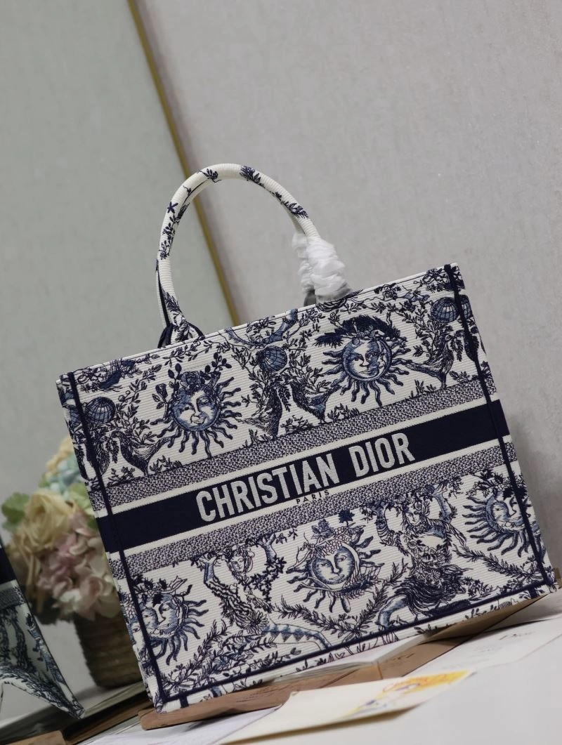 Neat Christian Dior Shopping Bags 73883