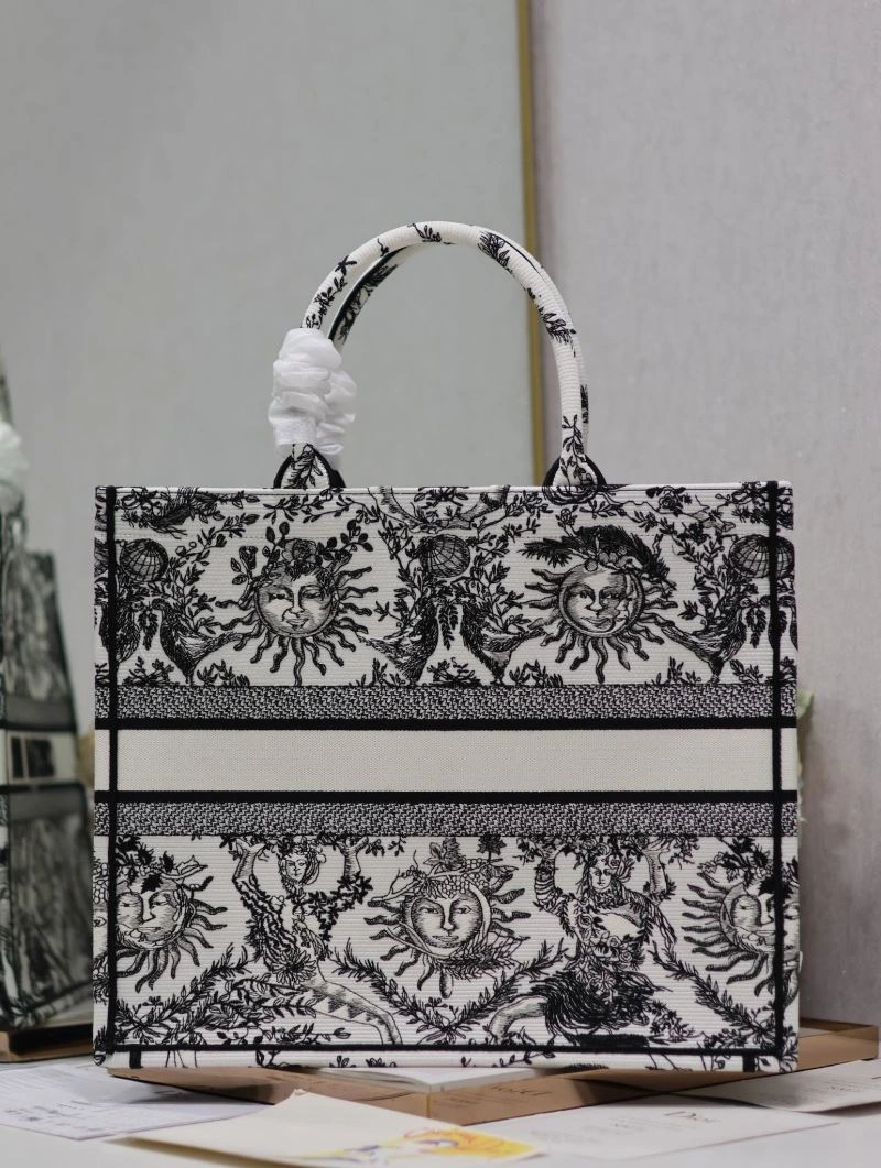 TravelReady Christian Dior Shopping Bags 73838