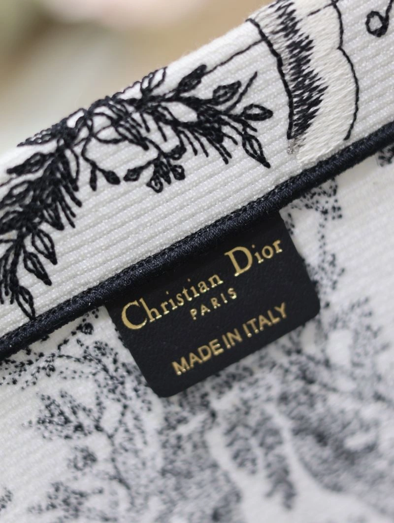 TravelReady Christian Dior Shopping Bags 73838