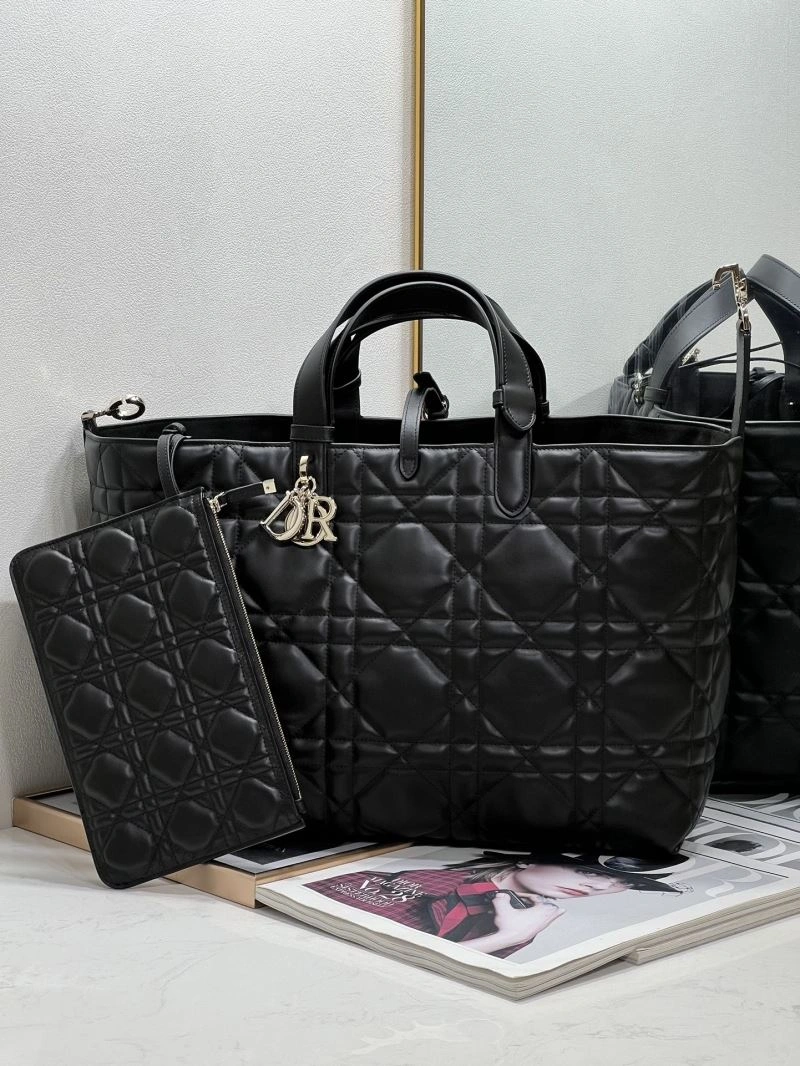 Christian Dior Shopping Bags ModernLook 70500